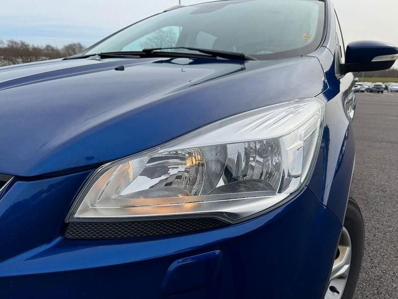 Gebraucht Ford Kuga Titanium 150 PS (110 kW) 2016 Blau SUV