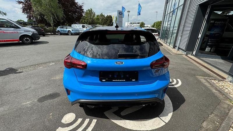 Neu Ford Focus ST 280 PS (205 kW) 2025 Blau Limousine