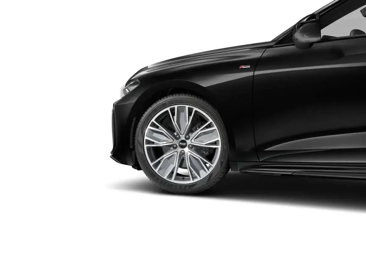 Gebraucht Audi A5 Ambiente 204 PS (150 kW) 2025 Schwarz Kombi