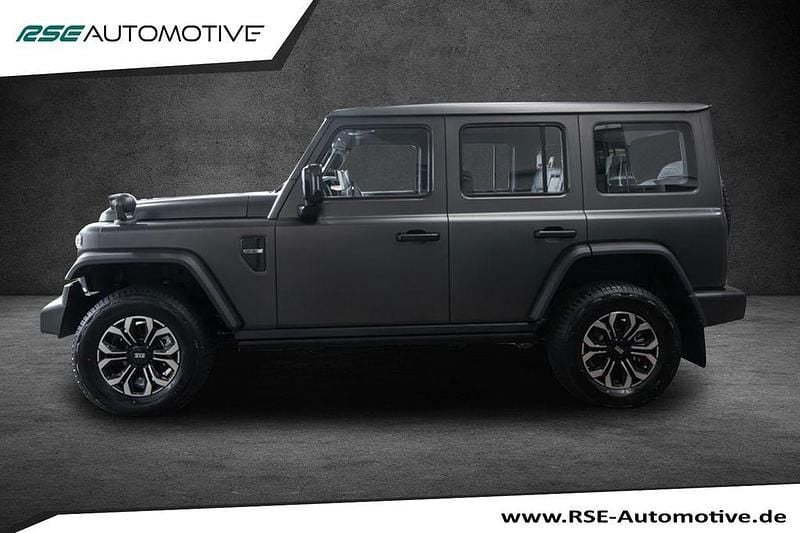 Gebraucht BAW 212 166 PS (122 kW) 2025 Grau SUV