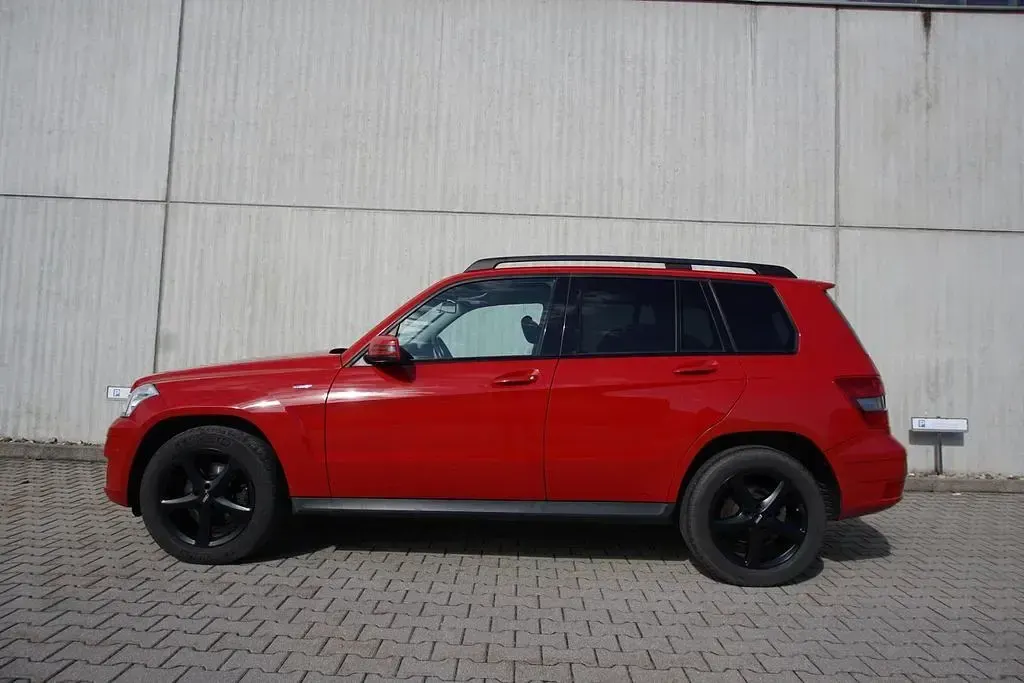 Gebraucht Mercedes GLK250 204 PS (150 kW) 2011 Feueropal  unilack SUV