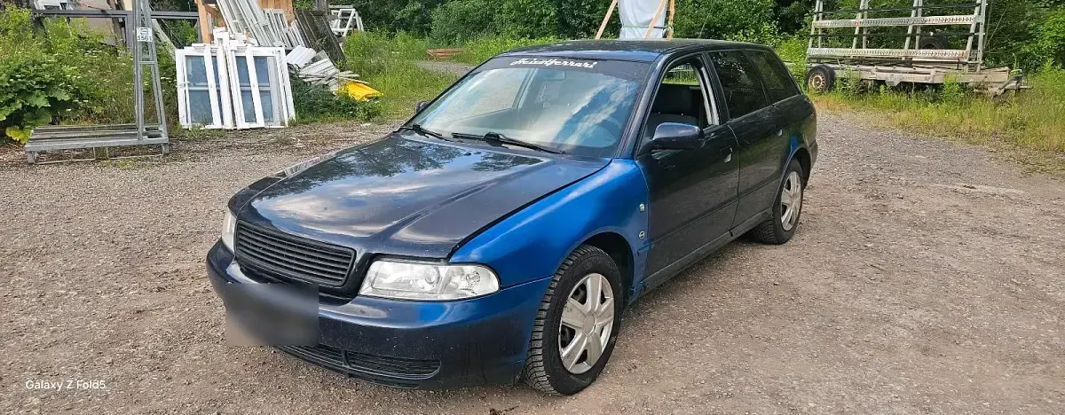 Gebraucht Audi A4 110 PS (80 kW) 1997 Blau Kombi