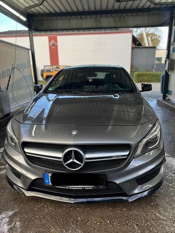 Grau Gebraucht 2016 Mercedes CLA45 AMG AMG Coupé | 23.500 € (Guter Preis) - Bild 1/4