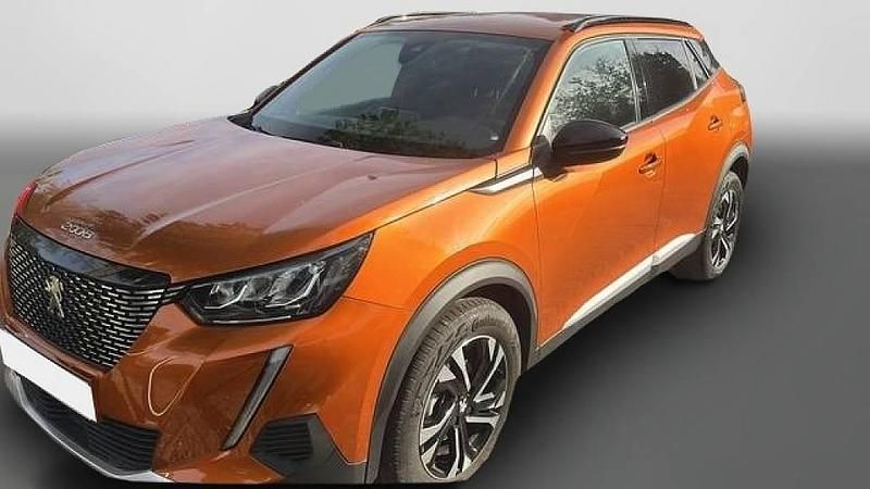 Usata Peugeot 2008 Allure 101 CV (74 kW) 2023 Arancione SUV