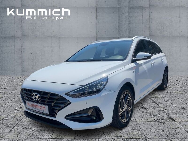 Weiß Gebraucht 2021 Hyundai i30 Trend Limousine | 16.490 € (Guter Preis) - Bild 1/4
