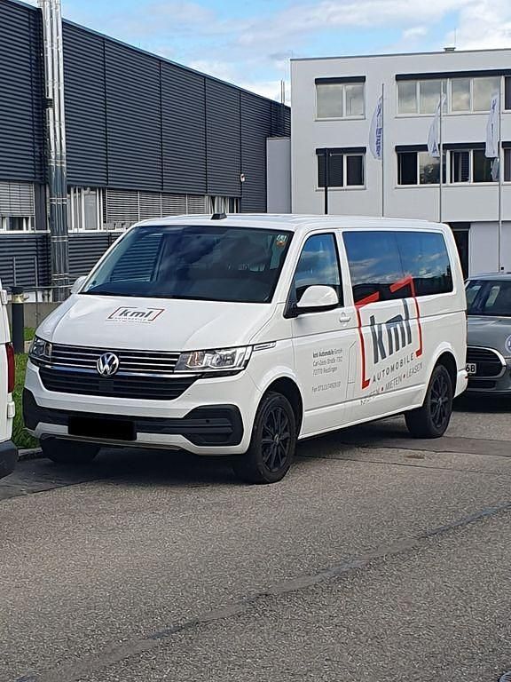 Weiß Gebraucht 2020 VW T6.1 Comfortline Van | 34.510 € (Etwas zu teuer) - Bild 1/4