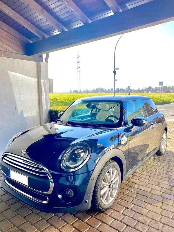 Blau Gebraucht 2020 Mini ONE Kleinwagen | 19.999 € (Fairer Preis) - Bild 1/3