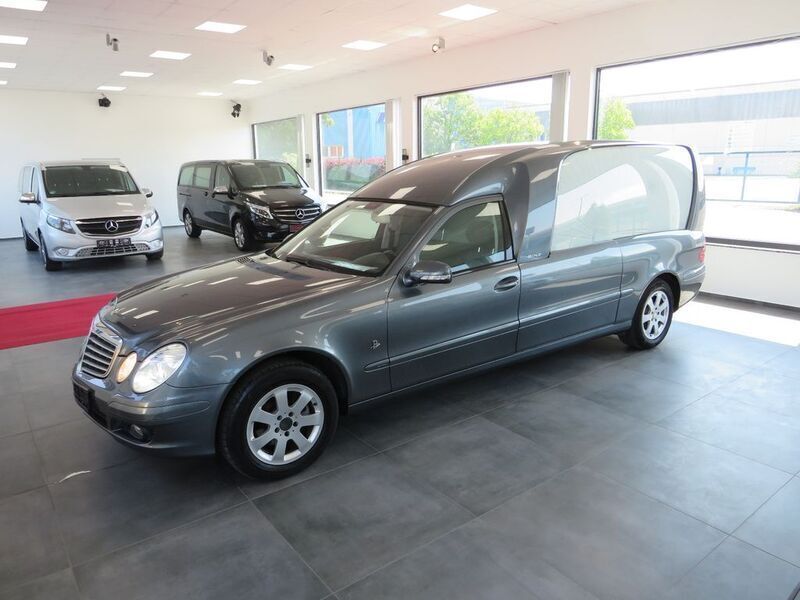 Gebraucht Mercedes E220 170 PS (125 kW) 2009 Grau Limousine