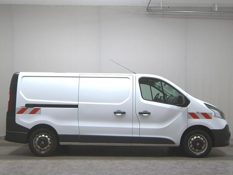 Gebraucht Renault Trafic 121 PS (88 kW) 2018 Gletscherweiss Van / Kleinbus