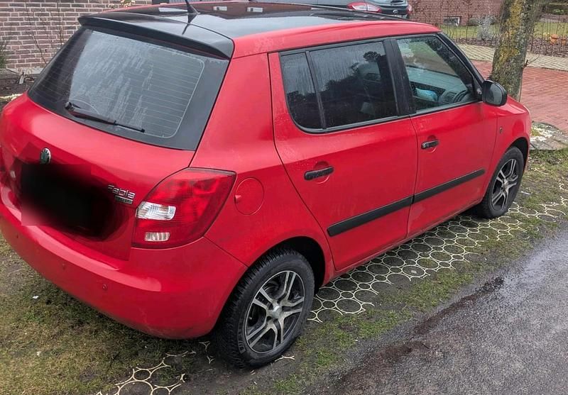 Gebraucht Skoda Fabia 60 PS (44 kW) 2008 Rot Kleinwagen
