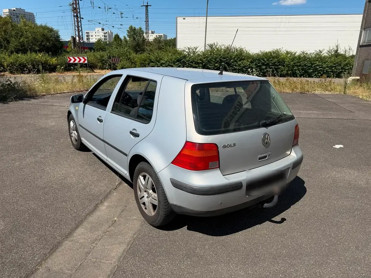 Gebraucht VW Golf IV 105 PS (77 kW) 2000 Silber Kleinwagen