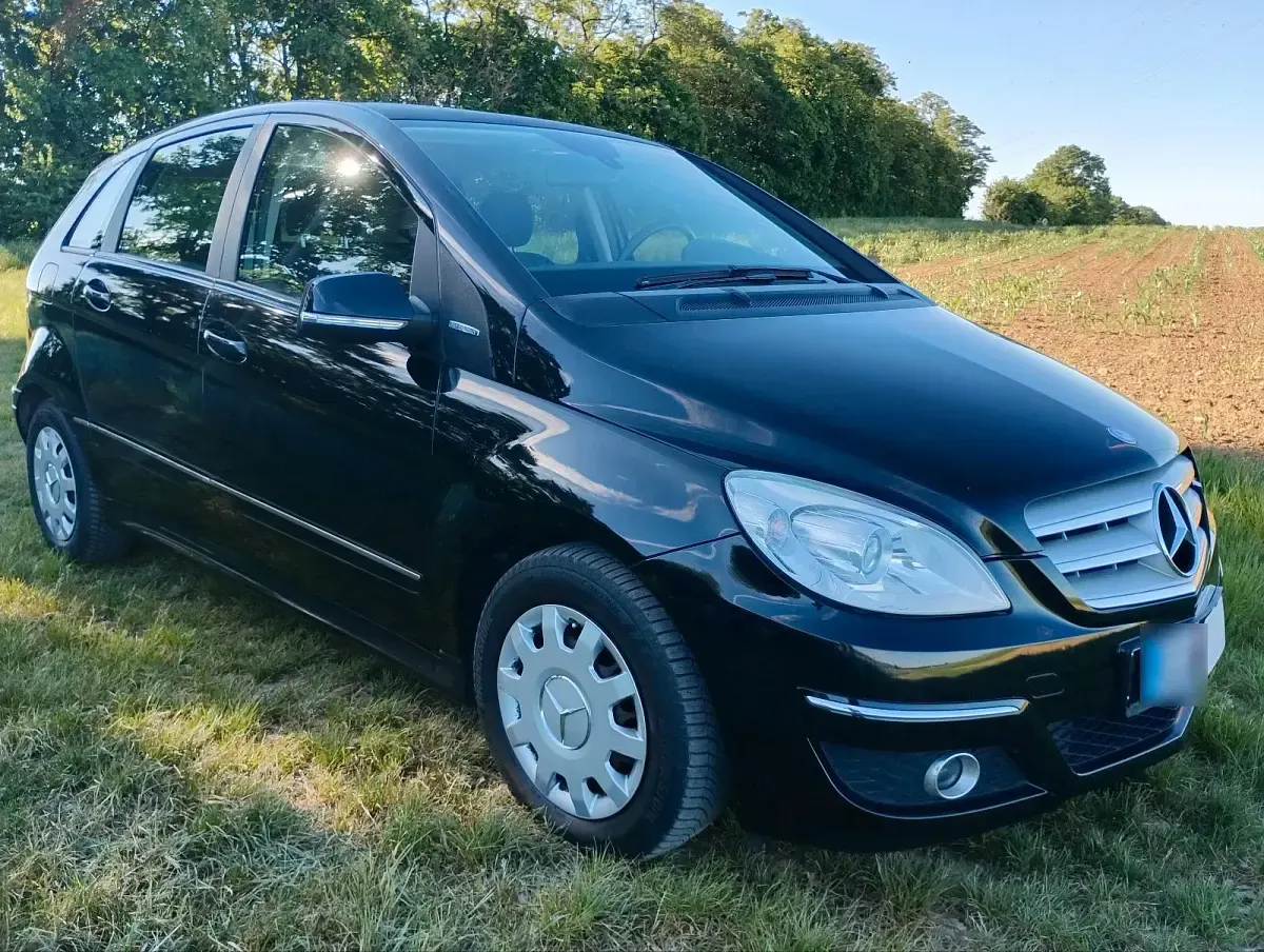 Gebraucht Mercedes B160 95 PS (69 kW) 2009 Schwarz Kleinwagen
