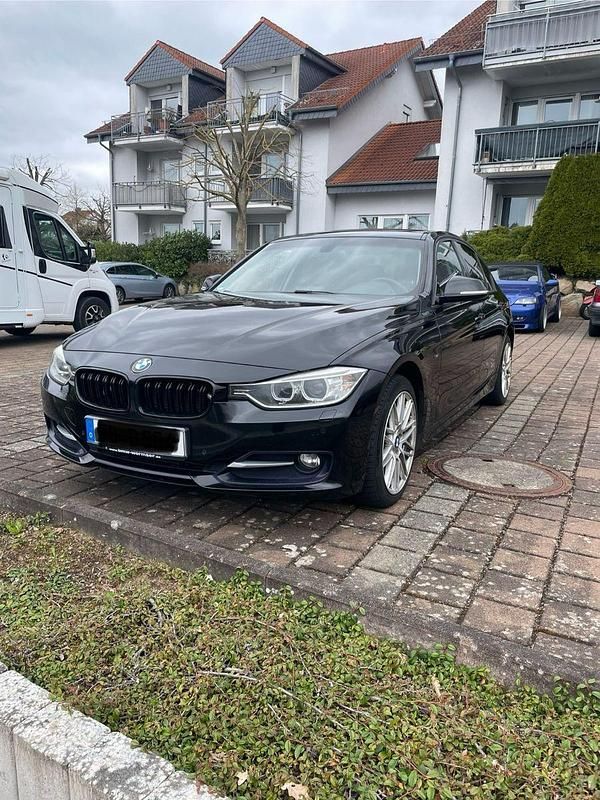 Schwarz Gebraucht 2012 BMW 320 Sport Line Limousine | 9.499 € (Fairer Preis) - Bild 1/4