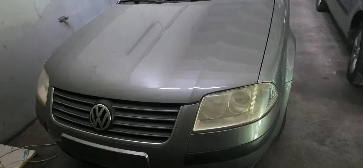 Second-hand VW Passat 131 CP (96 kW) 2004 Gri Break