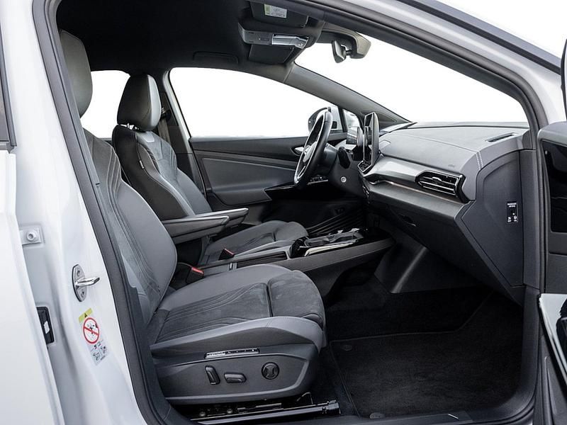 Gebraucht VW ID.4 IQ Drive 210 kW (286 PS) 2024 Weiß SUV