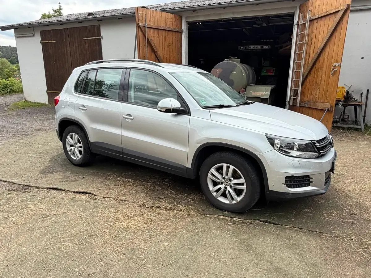 Second-hand VW Golf VII 125 CP (91 kW) 2015 Argintiu SUV