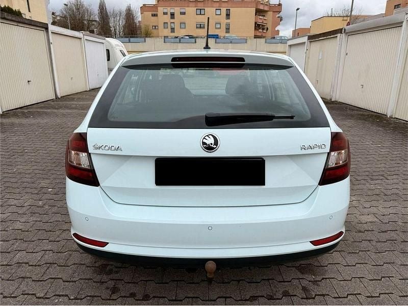 Gebraucht Skoda Rapid 110 PS (80 kW) 2019 Weiß Kleinwagen