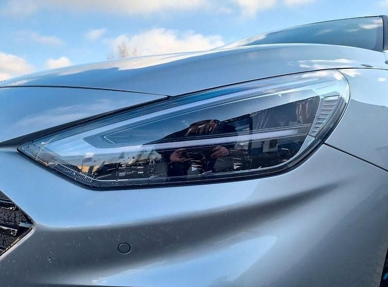 Neu Hyundai i30 N Line 140 PS (102 kW) 2025 Silber Limousine