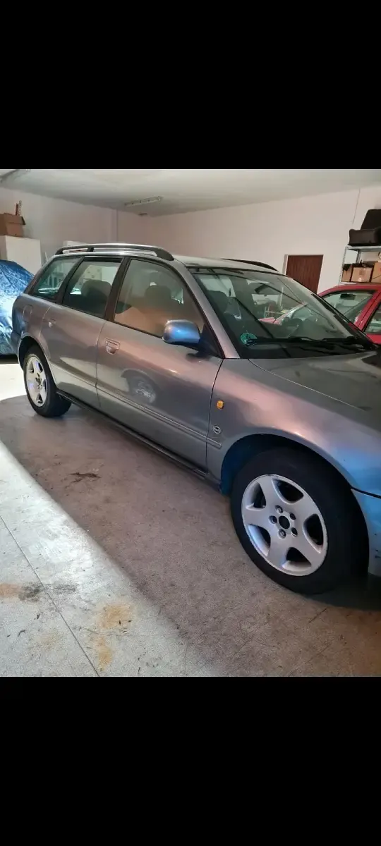 Gebraucht Audi A4 125 PS (91 kW) 1996 Grau Kombi