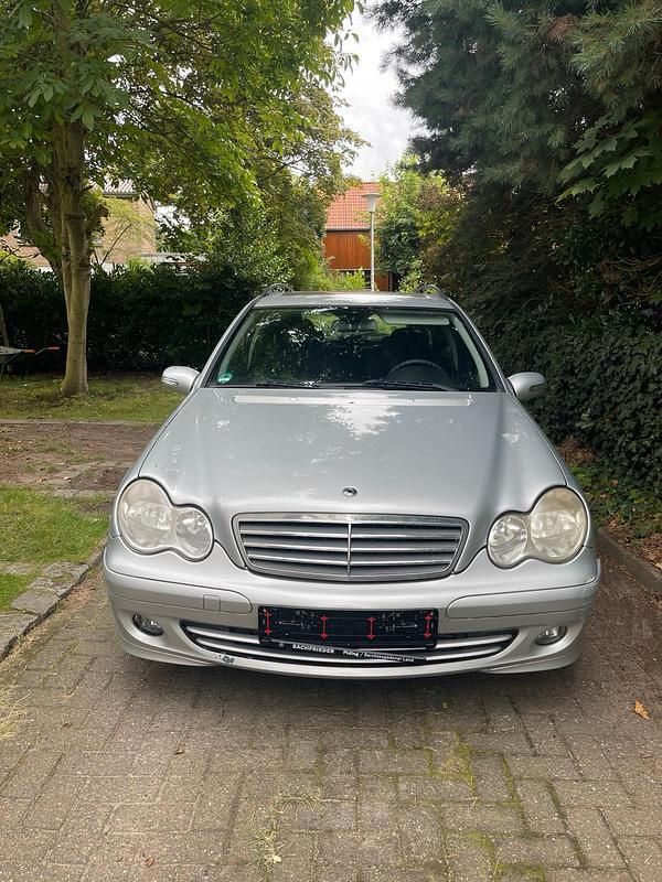 Silber Gebraucht 2006 Mercedes C220 Kombi | 2.300 € (Superpreis) - Bild 1/4