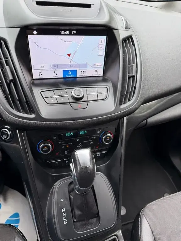 Gebraucht Ford Kuga Titanium 150 PS (110 kW) 2019 Blau SUV