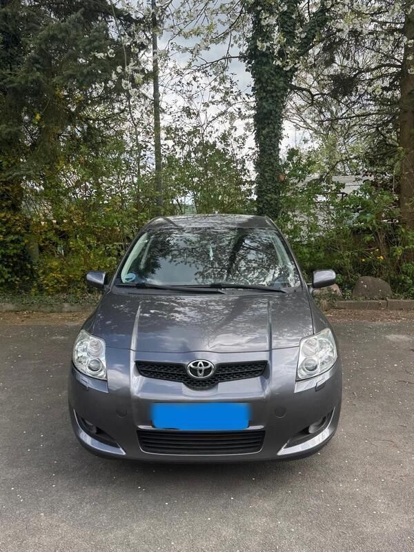 Grau Gebraucht 2008 Toyota Auris Kleinwagen | 4.499 € (Guter Preis) - Bild 1/4