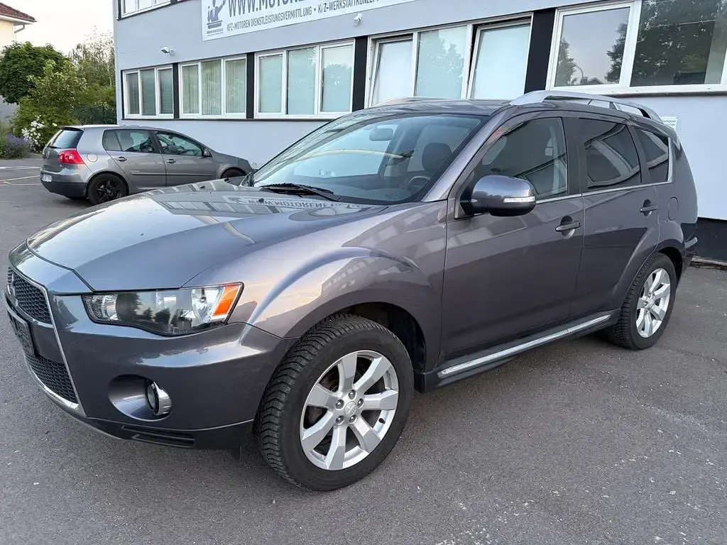 Gebraucht Mitsubishi Outlander Invite 147 PS (108 kW) 2010 Grau SUV