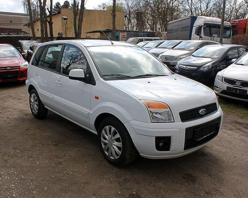 Gebraucht Ford Fusion Style 80 PS (58 kW) 2011 Weiß Kleinwagen