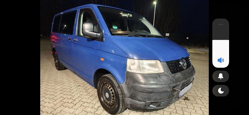 Blau Gebraucht 2004 VW Caravelle Van / Kleinbus | 2.680 € (Fairer Preis) - Bild 1/4