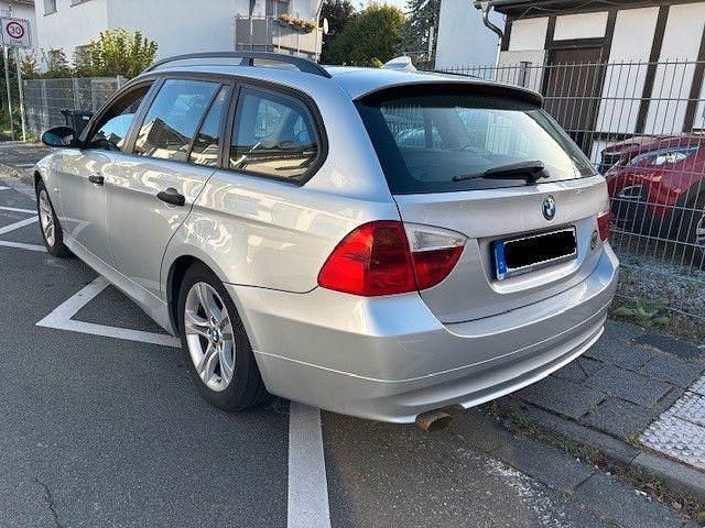Gebraucht BMW 320 150 PS (110 kW) 2006 Silber Kombi