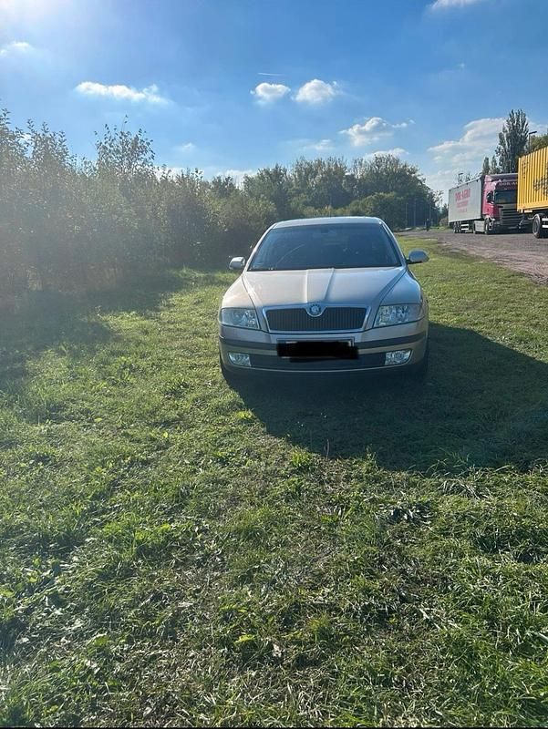 Beige Gebraucht 2005 Skoda Octavia Limousine | 2.450 € (Fairer Preis) - Bild 1/4