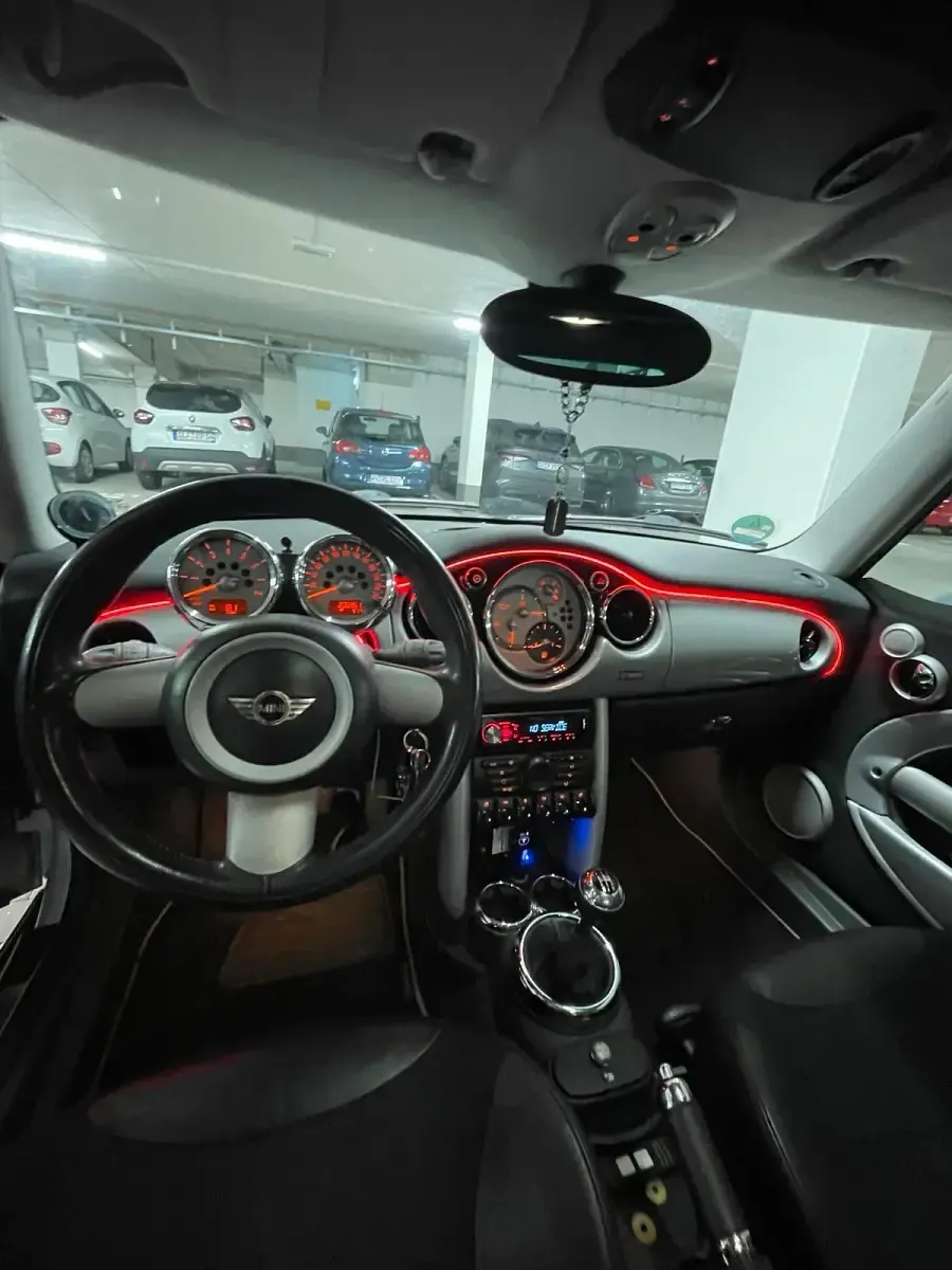 Używany Mini Cooper 116 KM (85 kW) 2005 Srebrny Hatchback