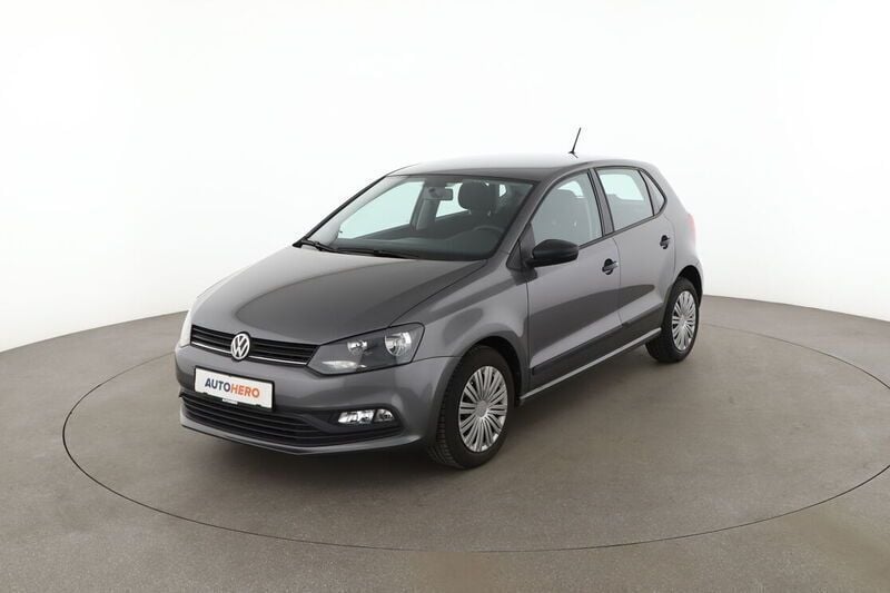Grau Gebraucht 2016 VW Polo Trendline Limousine | 9.050 € (Guter Preis) - Bild 1/4