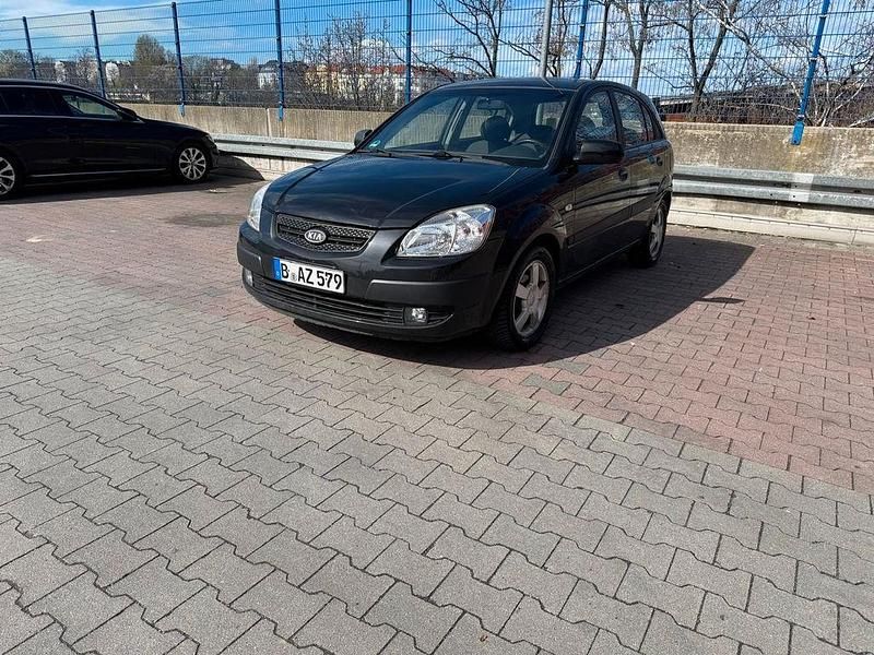 Gebraucht Kia Rio 111 PS (81 kW) 2005 Limousine