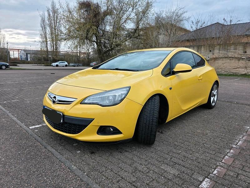 Gebraucht Opel Astra 2011 Gelb