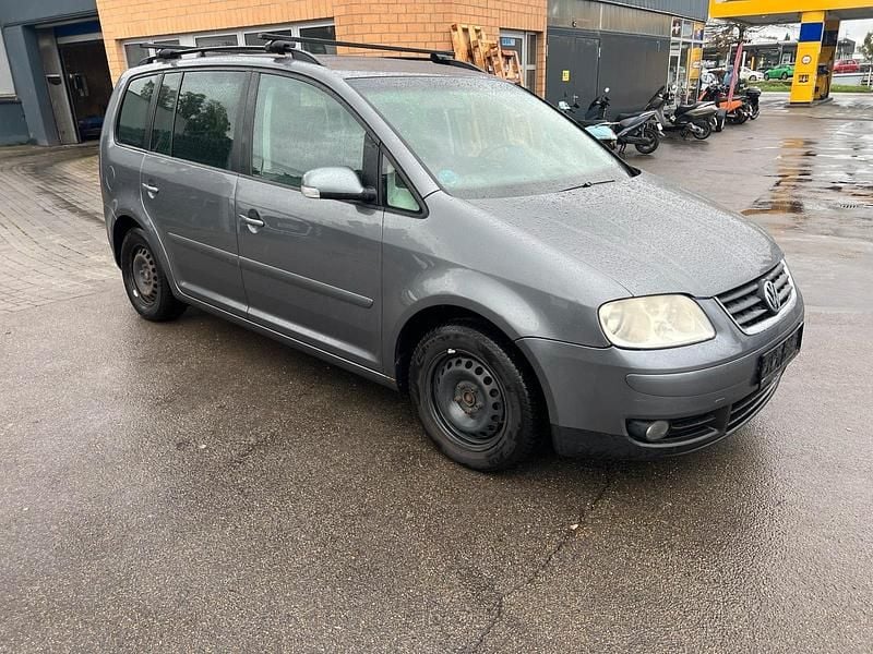 Gebraucht VW Touran 140 PS (102 kW) 2005 Grau Van / Kleinbus