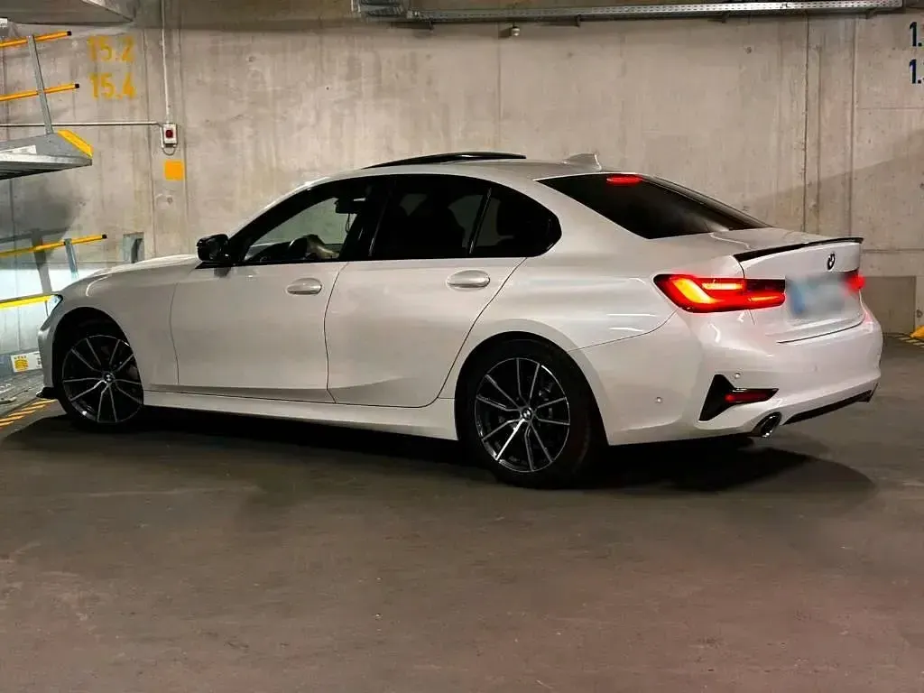 Gebraucht BMW 330 Comfort Edition 265 PS (194 kW) 2019 Andere farben Limousine