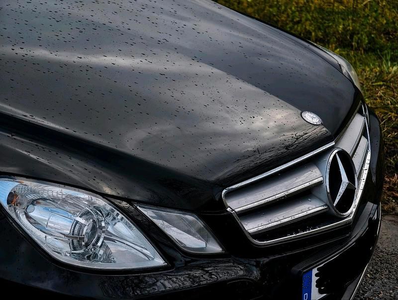 Gebraucht Mercedes E250 204 PS (150 kW) 2010 Schwarz Coupé