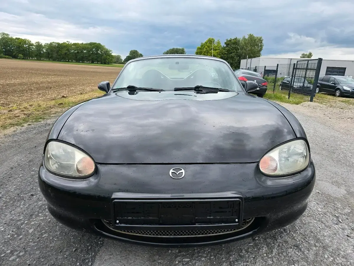 Usata Mazda MX5 110 CV (80 kW) 2000 Nero Cabrio