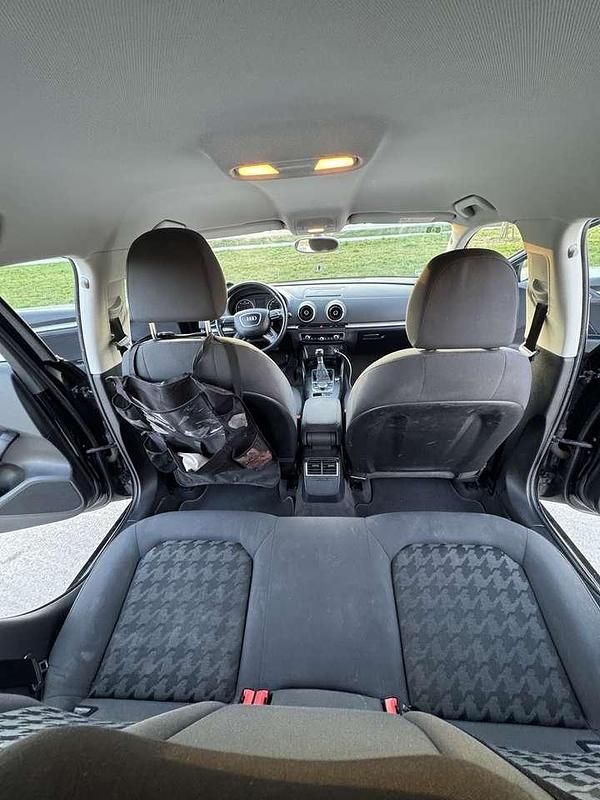 Schwarz Gebraucht 2013 Audi A3 Attraction Kleinwagen | 8.250 € (Fairer Preis) - Bild 1/4