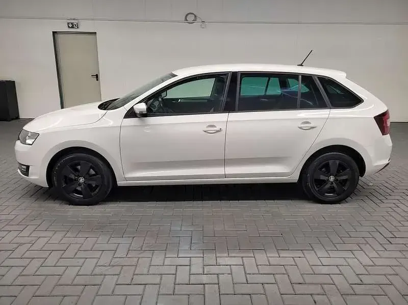 Gebraucht Skoda Rapid 110 PS (80 kW) 2019 Weiß Limousine