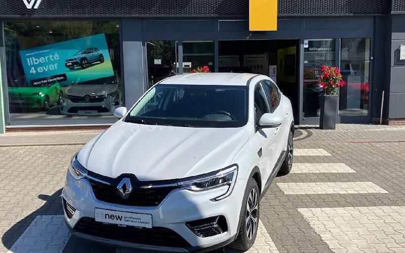 Weiß Gebraucht 2021 Renault Arkana Techno SUV | 22.990 € (Etwas zu teuer) - Bild 1/4