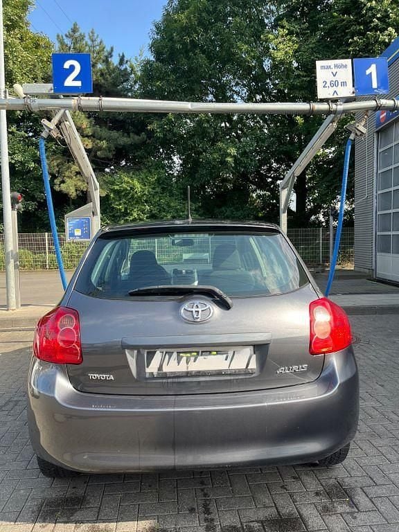 Gebraucht Toyota Auris Executive 124 PS (91 kW) 2007 Grau Kleinwagen