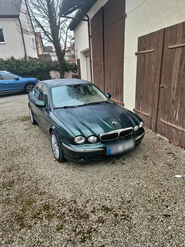 Grün Gebraucht 2003 Jaguar X-type Limousine | 3.400 € - Bild 1/4
