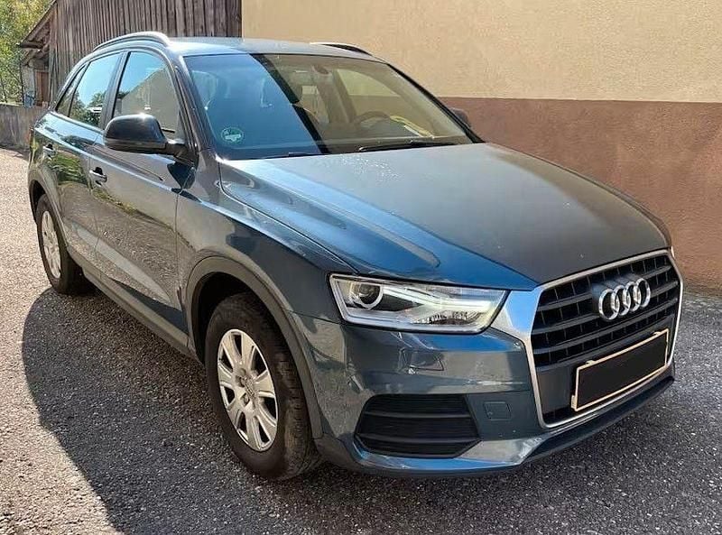 Blau Gebraucht 2016 Audi Q3 SUV | 12.999 € (Guter Preis) - Bild 1/4