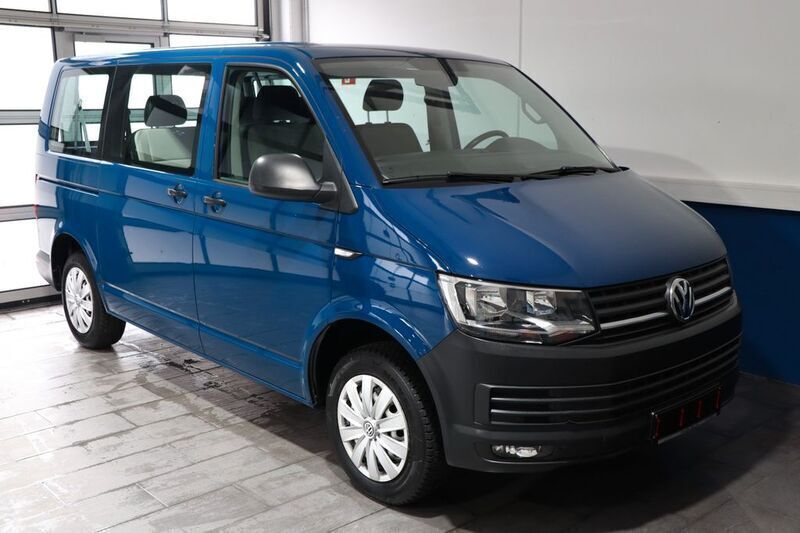 Deep ocean blue Gebraucht 2018 VW T6 Van | 18.900 € - Bild 1/4