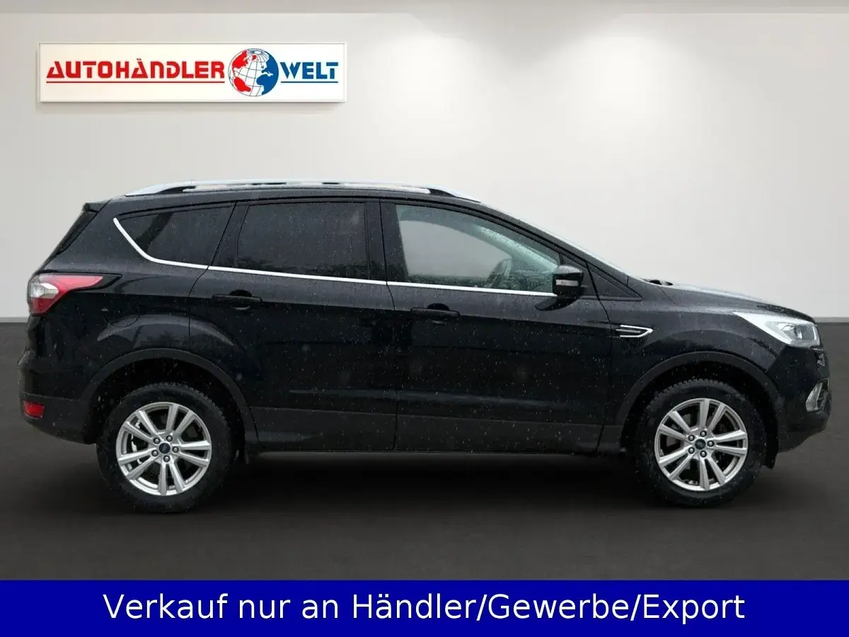 Gebraucht Ford Kuga 150 PS (110 kW) 2020 Schwarz SUV