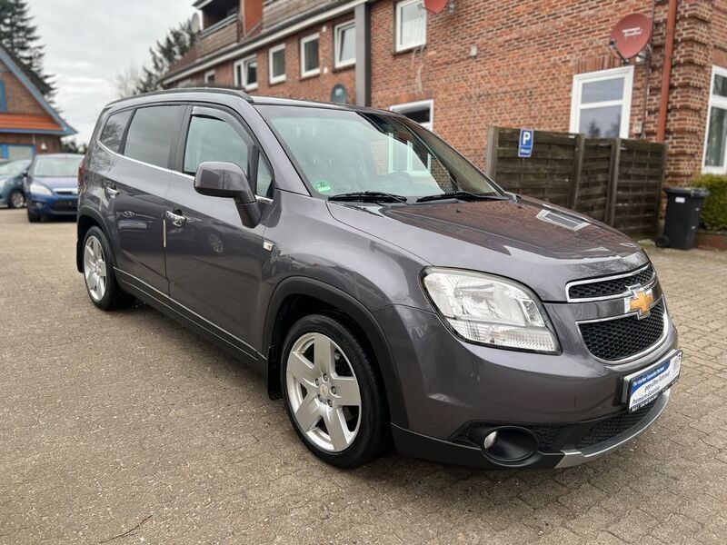 Grau Gebraucht 2013 Chevrolet Orlando LTZ Van / Kleinbus | 8.990 € (Fairer Preis) - Bild 1/4