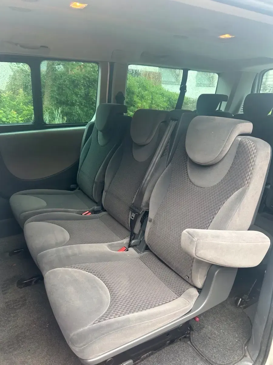 Gebraucht Peugeot TePee Premium 163 PS (119 kW) 2011 Silber Van / Kleinbus