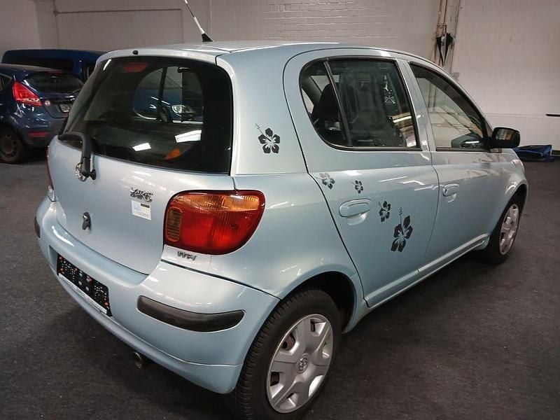 Gebraucht Toyota Yaris 65 PS (47 kW) 2005 Silber Kleinwagen